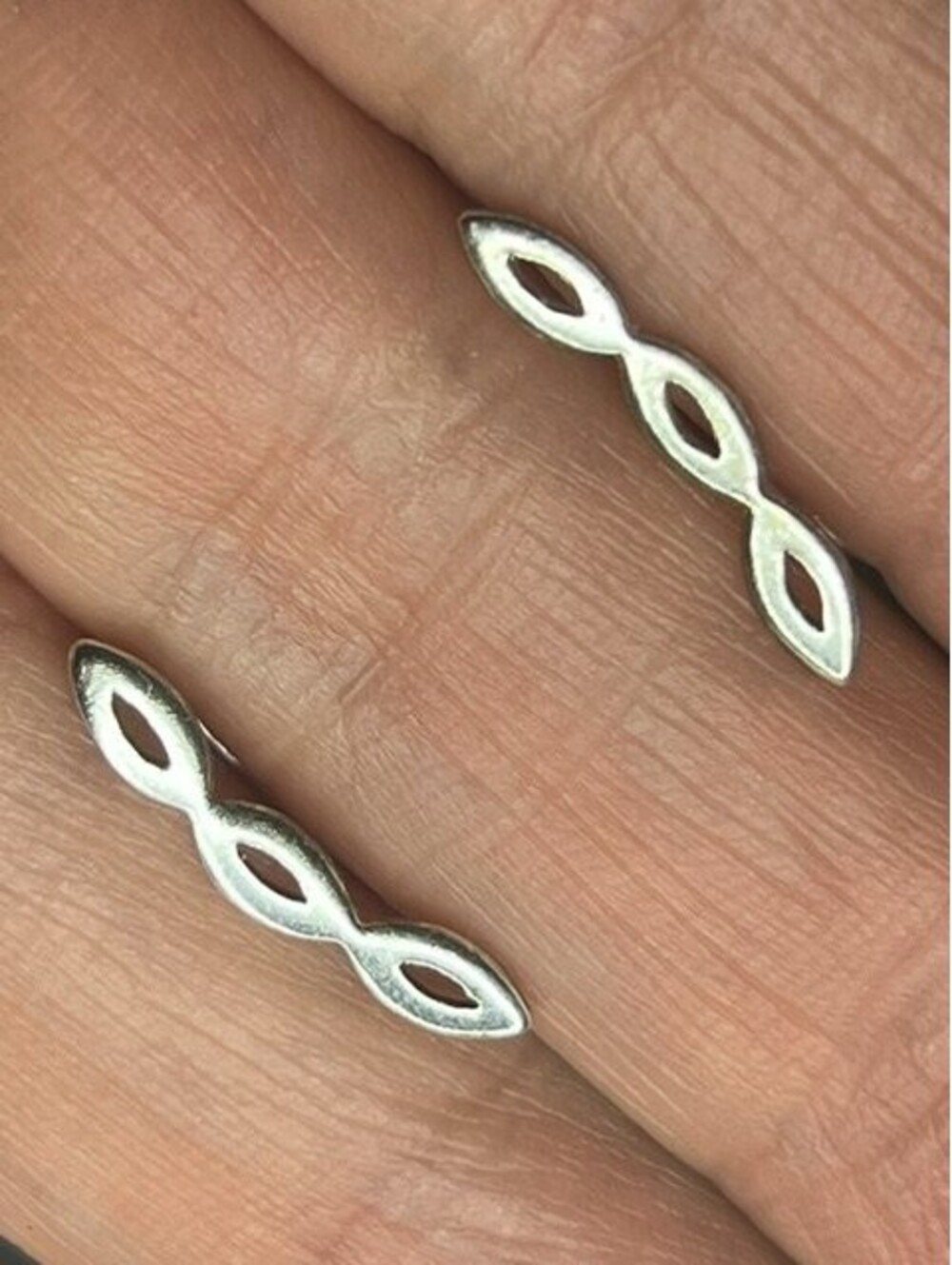 B7420 Sterling Silver Ear Climber Earrings Open Oval Link Delicate Crawler 20mm